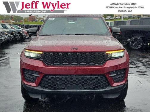 2025 Jeep Grand Cherokee Laredo