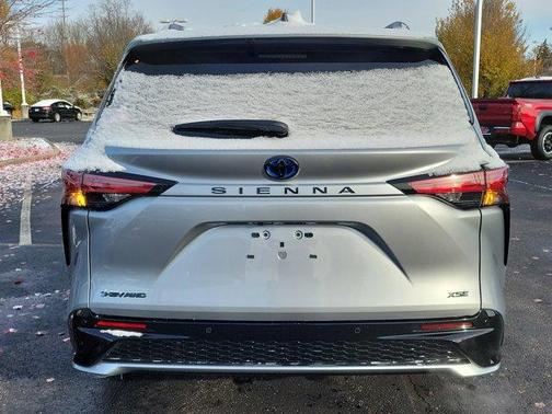 2025 Toyota Sienna XSE 7 Passenger