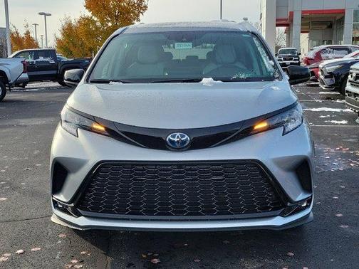 2025 Toyota Sienna XSE 7 Passenger