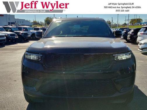 2025 Jeep Grand Cherokee Laredo