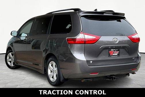 2019 Toyota Sienna LE