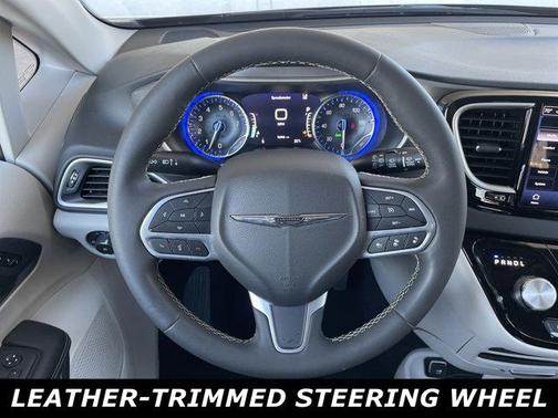 2023 Chrysler Pacifica Touring-L