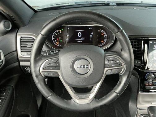 2020 Jeep Grand Cherokee Laredo E