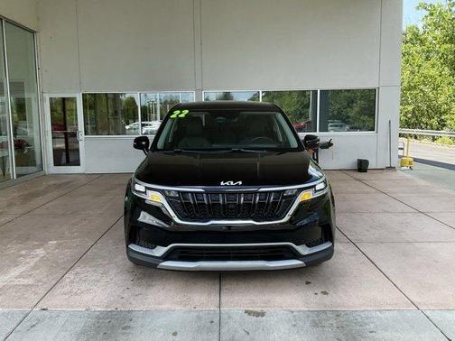 2022 Kia Carnival LXS