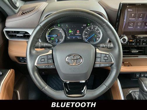 2021 Toyota Highlander Hybrid Platinum