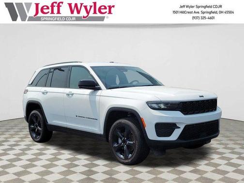2025 Jeep Grand Cherokee Laredo