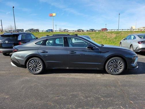 2026 Hyundai SONATA Hybrid SEL