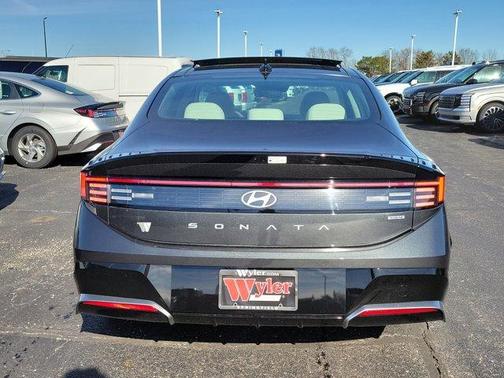 2026 Hyundai SONATA Hybrid SEL