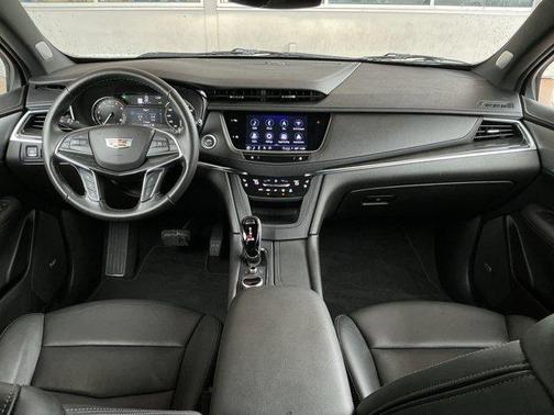 2023 Cadillac XT5 Premium Luxury