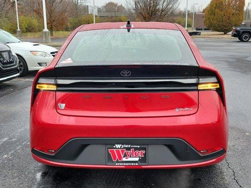 2026 Toyota Prius Plug-In Hybrid SE