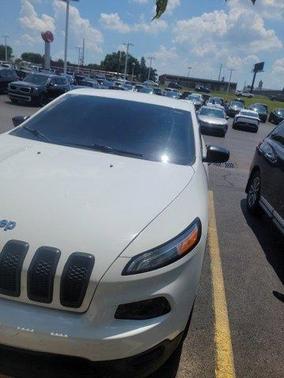 2017 Jeep Cherokee Sport