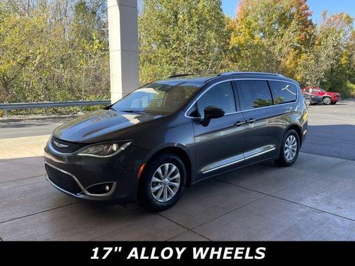 2018 Chrysler Pacifica Touring-L