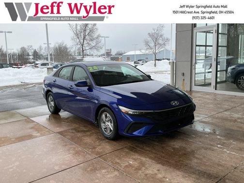 2024 Hyundai ELANTRA SE