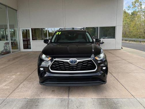 2021 Toyota Highlander Hybrid XLE