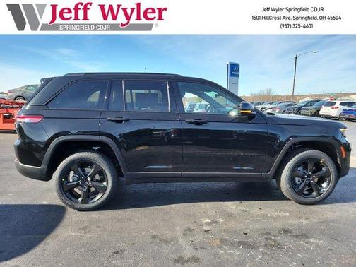 2025 Jeep Grand Cherokee Laredo