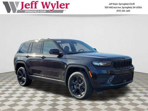2025 Jeep Grand Cherokee Laredo
