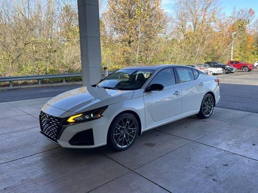 2023 Nissan Altima 2.0 SR