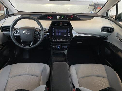 2021 Toyota Prius L