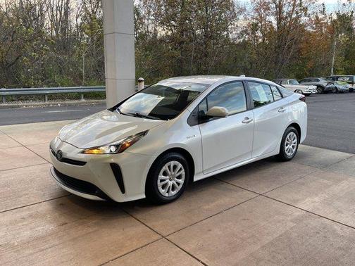 2021 Toyota Prius LE