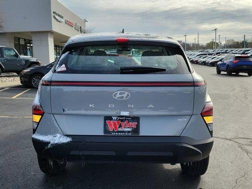 2026 Hyundai KONA SE