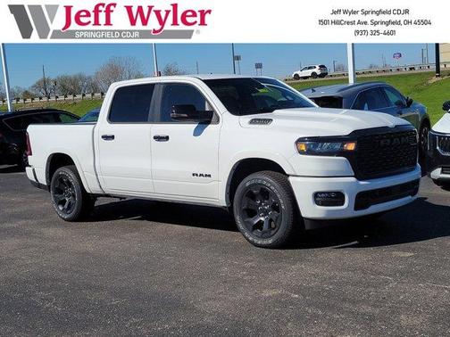 Bright White Clearcoat 2026 RAM 1500 Big Horn