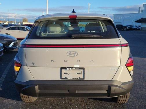 2026 Hyundai KONA SE