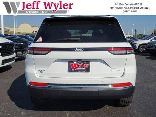 2025 Jeep Grand Cherokee Laredo X