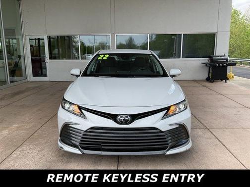 2022 Toyota Camry LE
