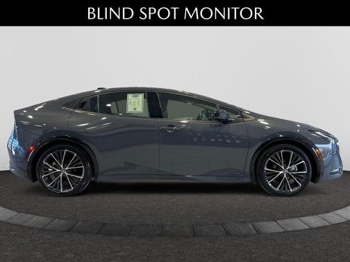 2024 Toyota Prius XLE