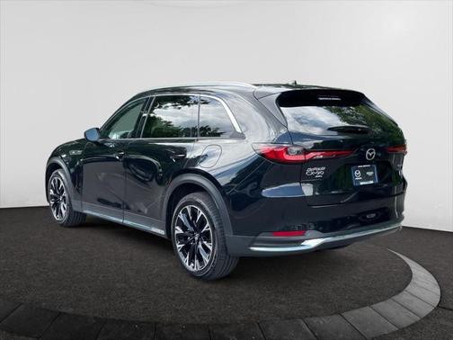2024 Mazda CX-90 PHEV Premium Plus