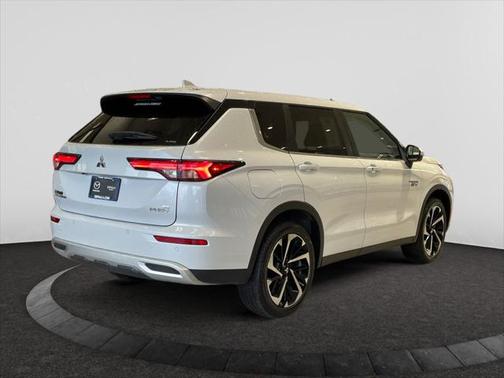 2024 Mitsubishi Outlander PHEV SE S-AWC
