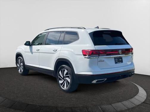 2024 Volkswagen Atlas 2.0T SE w/Technology 4MOTION