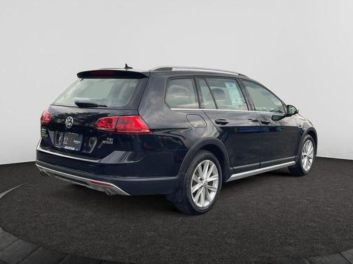 2017 Volkswagen Golf Alltrack TSI SE