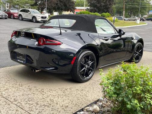 2024 Mazda MX-5 Miata Sport