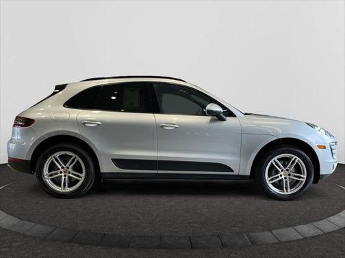 2017 Porsche Macan Base