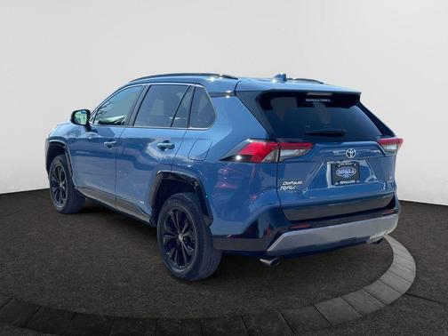 2023 Toyota RAV4 Hybrid SE