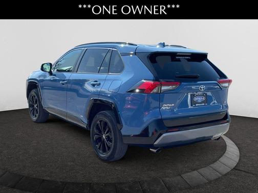 2023 Toyota RAV4 Hybrid SE