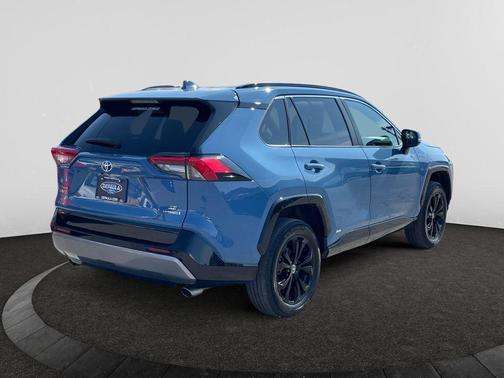 2023 Toyota RAV4 Hybrid SE