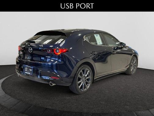 2023 Mazda Mazda3 FWD w/Preferred Package