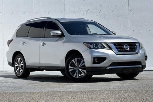 2019 Nissan Pathfinder SL