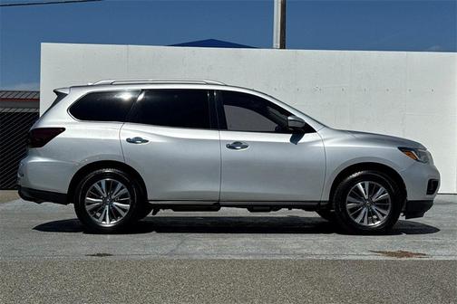 2019 Nissan Pathfinder SL