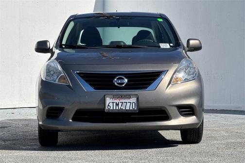 2012 Nissan Versa 1.6 SV