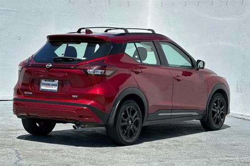 2022 Nissan Kicks SR