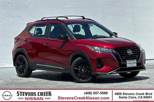 2022 Nissan Kicks SR