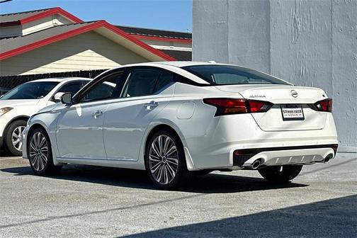 2024 Nissan Altima 2.5 SL
