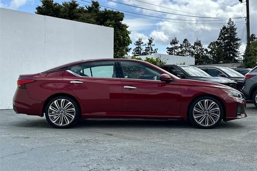 2023 Nissan Altima 2.5 SL