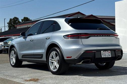 2022 Porsche Macan Base