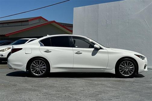 2022 INFINITI Q50 LUXE