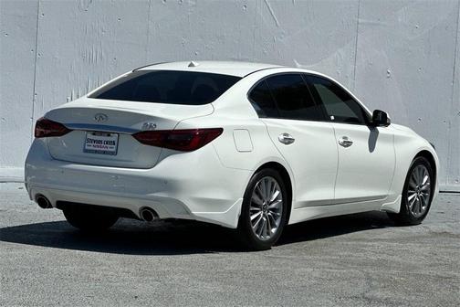 2022 INFINITI Q50 LUXE