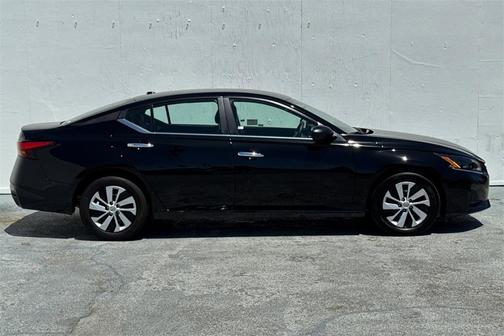 2025 Nissan Altima S